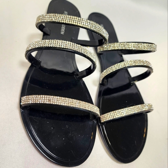 Steve Madden Black and Silver Sandals with Metallic Straps - Picture 12 of 15